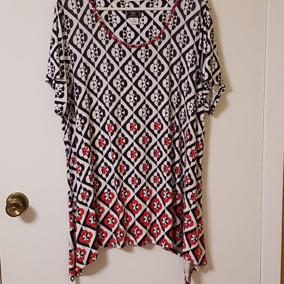 Lark Lane woman Tunic - Picture 1 of 5